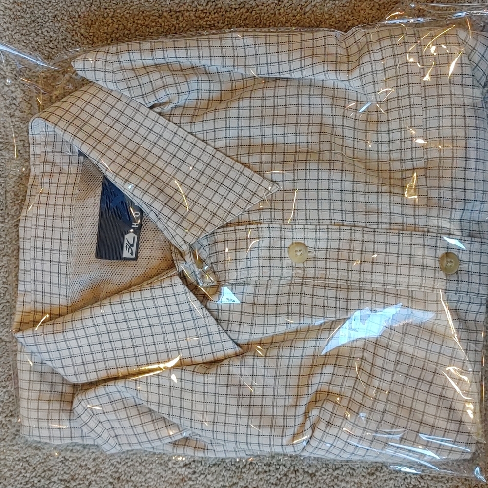 Men's Casual Button Shirt - Picture 5 of 5